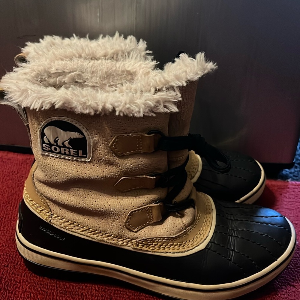 SOREL BOOTS